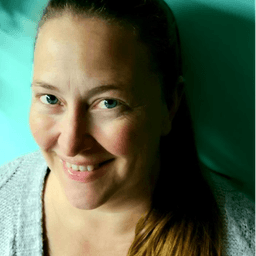 Mrs Lizanne Coetser