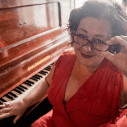 Mrs Narelle Vigor
